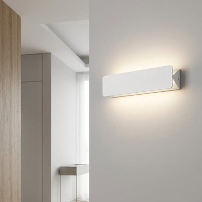 Lampada da Parete LED in Metallo Orientabile dal Design Minimalista | Dolcelina