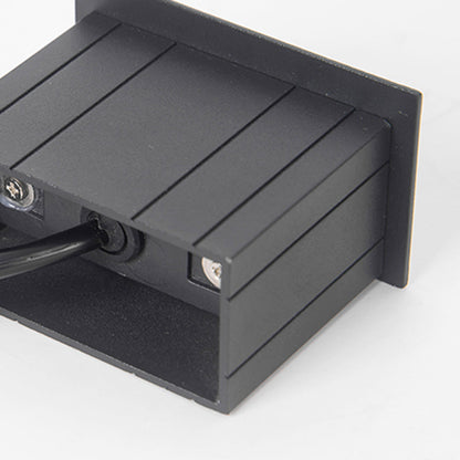 Lampada Rettangolare Da Esterno Per Gradini Con Design Moderno In Metallo Vetro | Coravilla
