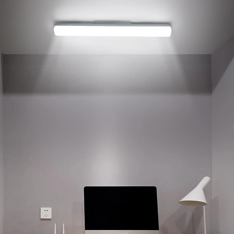 Lampada LED Sottile Da Parete Per Specchi Bagno Con Design Rettangolare Moderno | Colleverde