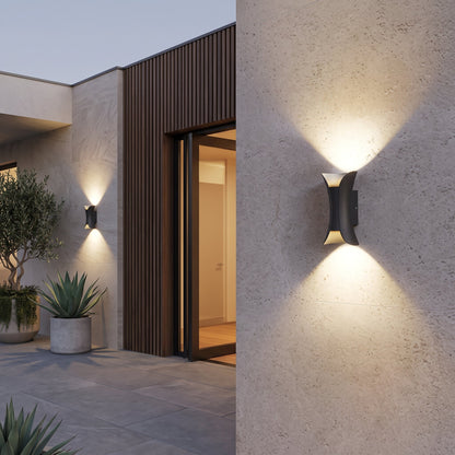 Lampada da Parete Curva LED per Esterni dal Design Moderno | Zorvetha
