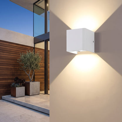 Lampada da Parete Moderna Impermeabile per Esterni | Lumera