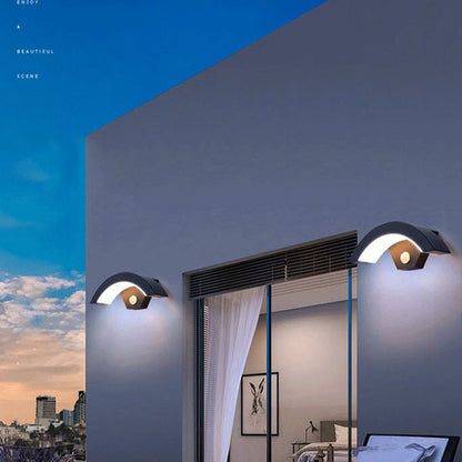 Lampada LED Curva da Parete Esterna con Sensore Movimento | Vallafiore