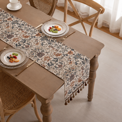 Runner da Tavola Jacquard Floreale con Eleganti Frange Decorative | Xavirel