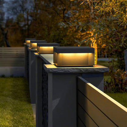Lampada LED Moderna da Esterno per Pilastro con Design Quadrato | Casalucente