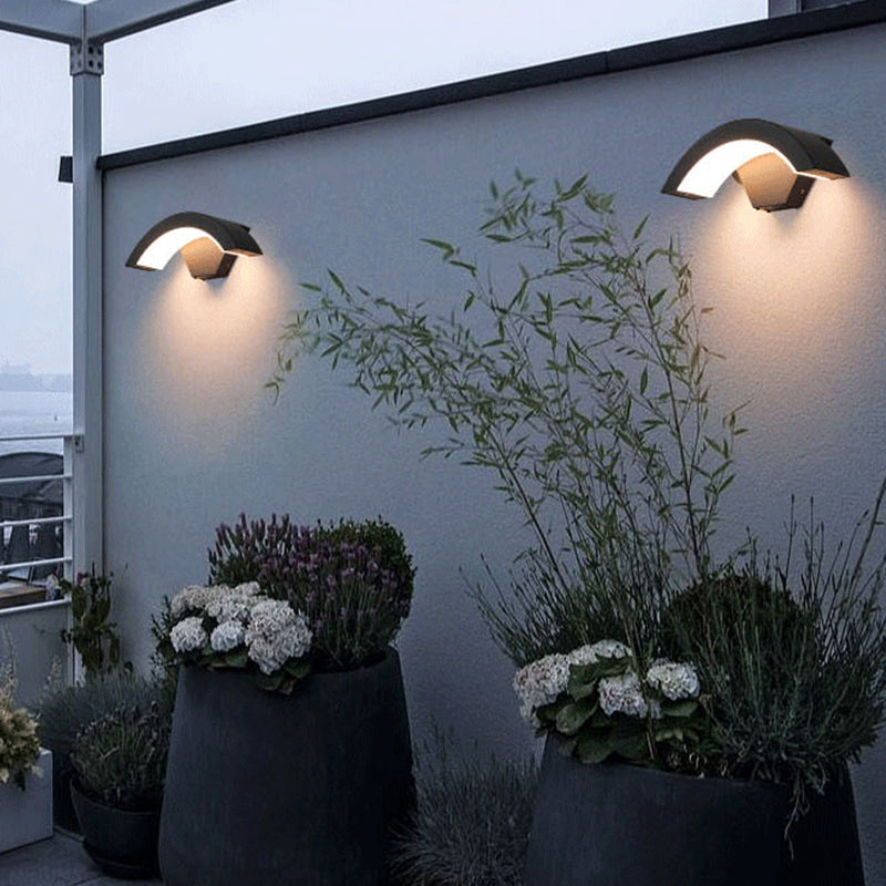 Lampada LED Curva da Parete Esterna con Sensore Movimento | Vallafiore